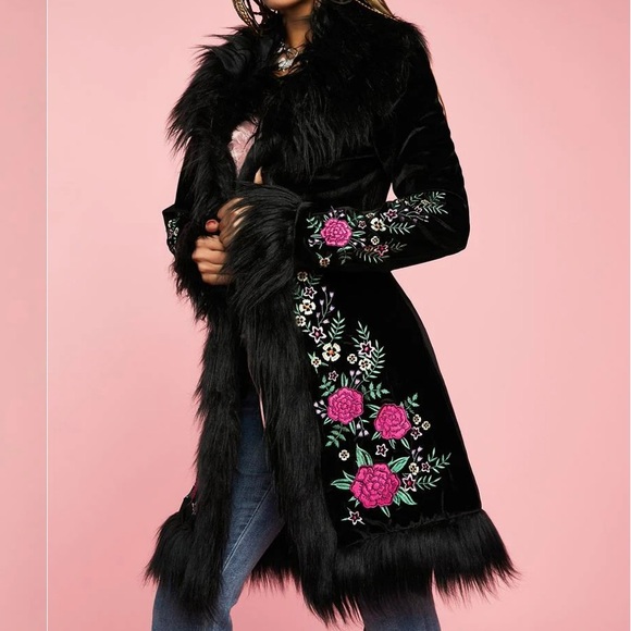 Love by candlelight velvet coat Clearance